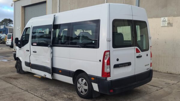 RENAULT MASTER 2011-2024 REAR BUMPER X62, BUMPER BAR (CENTRE), NON PARK SENSOR, - Image 27