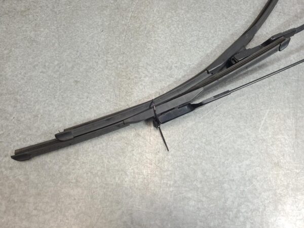 RENAULT TRAFIC 2015-2024 WIPER ARM FRONT (PAIR), X82, 01/15- - Image 2