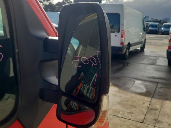 RENAULT MASTER 2011-2024 BODY/DOOR MOULD LH FRONT (UNDER FUEL FLAP), X62, 09/11- - Image 7