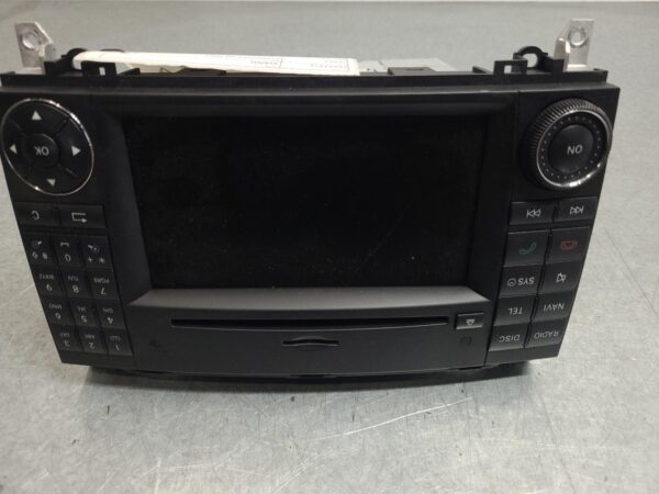 MERCEDES VIANO 2005-2014 STEREO/HEAD UNIT SAT NAV UNIT, 639, 07/05-12/14 - Image 2