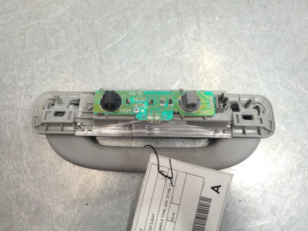 MERCEDES VIANO 2005-2014 COURTESY LIGHT REAR (RH SIDE), W/ GRAB HANDLE TYPE, 639 - Image 4