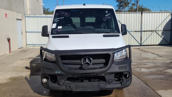 MERCEDES SPRINTER 2018-2024 MUD FLAPS LH FRONT, VS30, 05/18- - Image 25