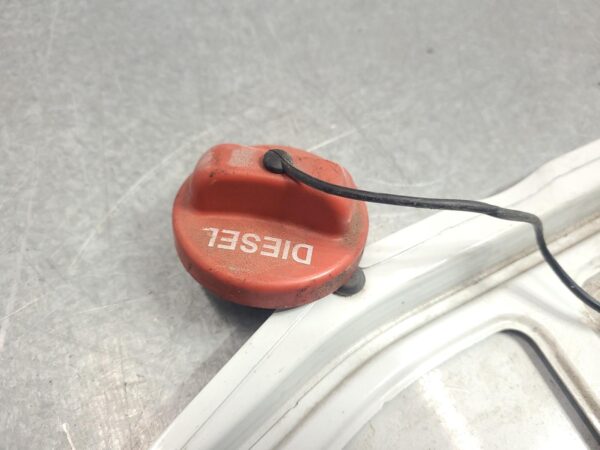 MERCEDES SPRINTER 2018-2025 FUEL DOOR / FILLER VS30, 05/18- - Image 29