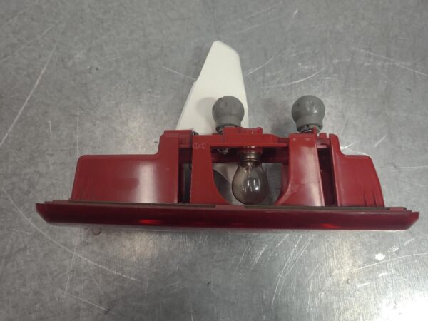 RENAULT TRAFIC 2015-2024 HIGH LEVEL STOPLIGHT X82, BARN DOOR TYPE, 01/15- - Image 3