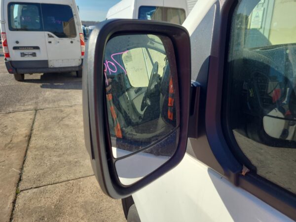 RENAULT TRAFIC 2015-2024 BOOTLID/TAILGATE HINGE BARN DOOR HINGE (RH SIDE LOWER), - Image 21