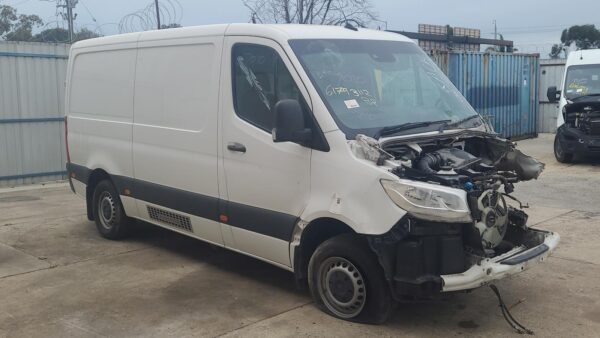 MERCEDES SPRINTER 2018-2024 BODY/DOOR MOULD VS30, QUARTER PANEL LOWER MOULDING ( - Image 40