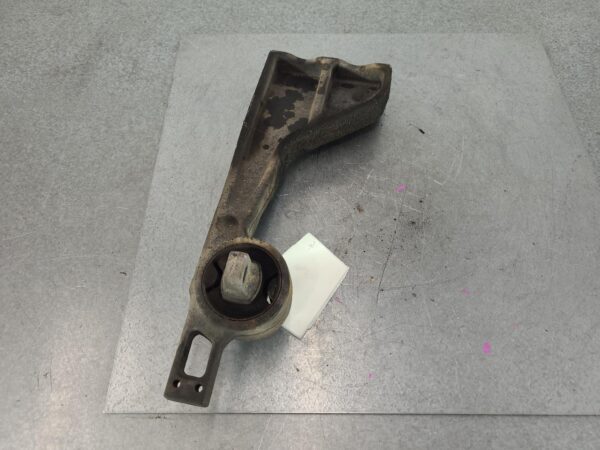 MERCEDES VITO 2004-2015 MOUNT DIFFERENTIAL MOUNT, FRONT, DIESEL, 2.1, 639, 04/04 - Image 3