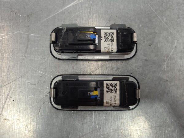 FORD EVEREST 2015-2022 COURTESY LIGHT CENTRE, UA, 07/15-05/22 - Image 2