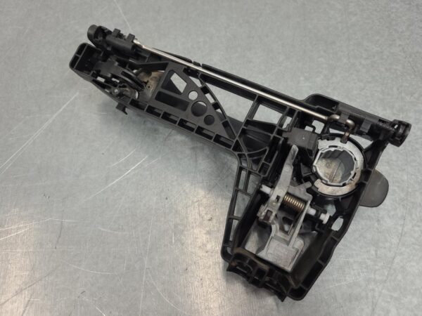 MERCEDES SPRINTER 2018-2024 TAILGATE HANDLE OUTER, BARN DOOR (RH SIDE), VAN, VS3 - Image 4