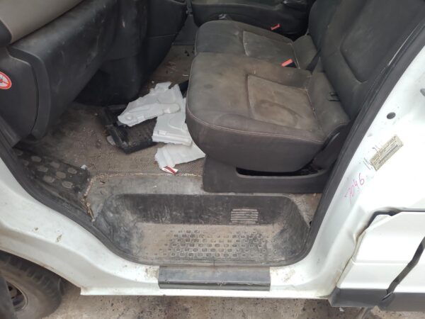 RENAULT TRAFIC 2015-2021 LEFT HEADLAMP X82, W/ HALOGEN TYPE, 01/15-12/21 - Image 10