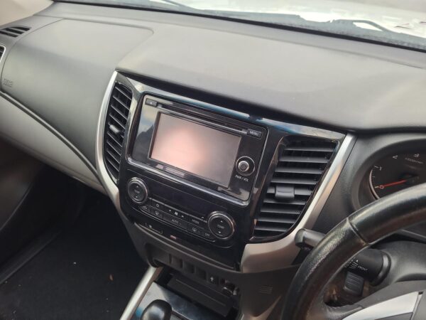 MITSUBISHI TRITON 2015-2023 RIGHT DOOR MIRROR MQ-MR, GLS/EXCEED, CHROME, W/ INDI - Image 10