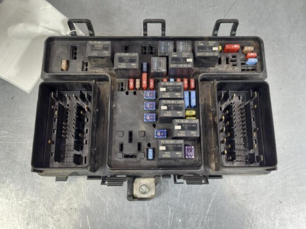 FORD RANGER 2015-2022 FUSE BOX PX SERIES 2-3, ENGINE BAY, MAIN RELAY/FUSE BOX, P