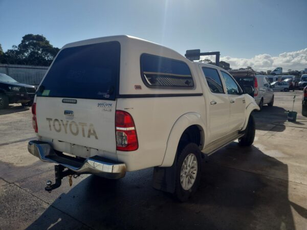 TOYOTA HILUX 2005-2015 RIGHT REAR DOOR DUAL CAB, 02/05-08/15 - Image 7