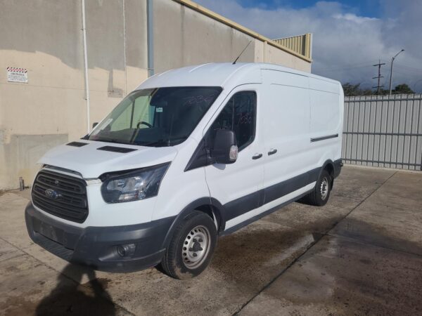 FORD TRANSIT 2016-2024 LEFT HEADLAMP VO, BLACK INSERT TYPE, 05/16- - Image 5