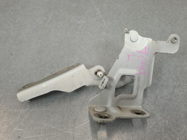 RENAULT TRAFIC 2015-2024 BONNET HINGE/STRUT HINGES (PAIR), X82, 01/15- - Image 4