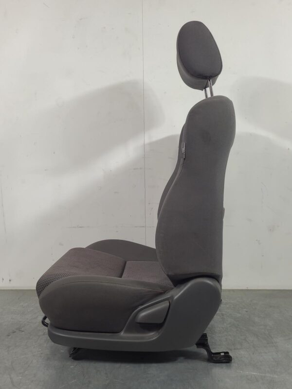 TOYOTA HILUX 2011-2015 FRONT SEAT LH FRONT, SR/SR5 (BUCKET SEAT TYPE), CLOTH, GR - Image 4
