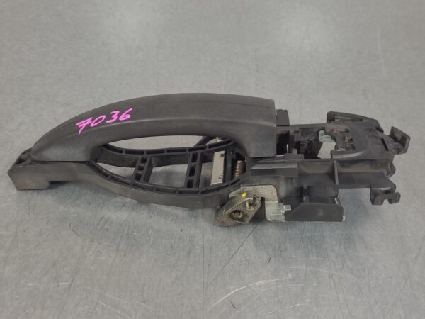 FORD TRANSIT 2014-2024 DOOR HANDLE OUTER, RH FRONT, VO, 02/14- - Image 2