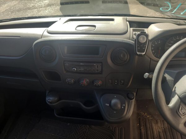 RENAULT MASTER 2012-2024 REAR/TAILGATE GLASS BARN DOOR GLASS (LH SIDE), DIMISTER - Image 9