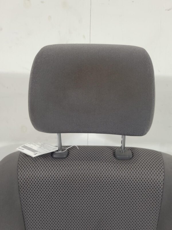 TOYOTA HILUX 2011-2015 FRONT SEAT LH FRONT, SR/SR5 (BUCKET SEAT TYPE), CLOTH, GR - Image 2