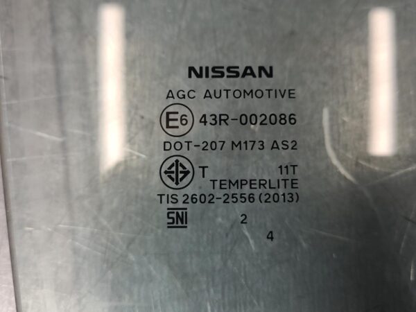 NISSAN NAVARA 2015-2025 RIGHT FRONT DOOR WINDOW NP300, TEMPERED, 04/15- - Image 3