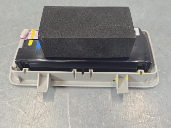 FORD RANGER 2022-2025 COURTESY LIGHT CENTRE, BEIGE, RA, 05/22- - Image 3