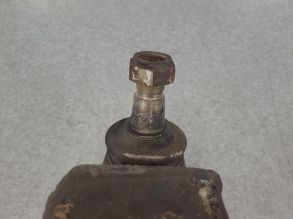 MERCEDES SPRINTER 2006-2018 RIGHT FRONT LOWER CONTROL ARM SINGLE WHEEL TYPE, NCV - Image 2