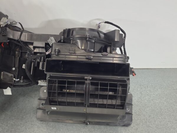 FORD RANGER 2022-2025 HEATER CORE/BOX RA, 05/22- - Image 12