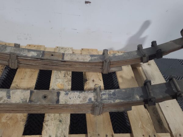 TOYOTA HILUX 2005-2015 REAR LEAF SPRING PAIR, 4WD, STANDARD HEIGHT, 03/05-08/15 - Image 3