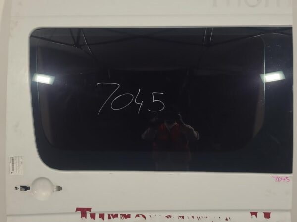 MERCEDES SPRINTER 2006-2018 LEFT REAR DOOR NCV3, VAN, HIGH ROOF, W/ WINDOW GLASS - Image 6