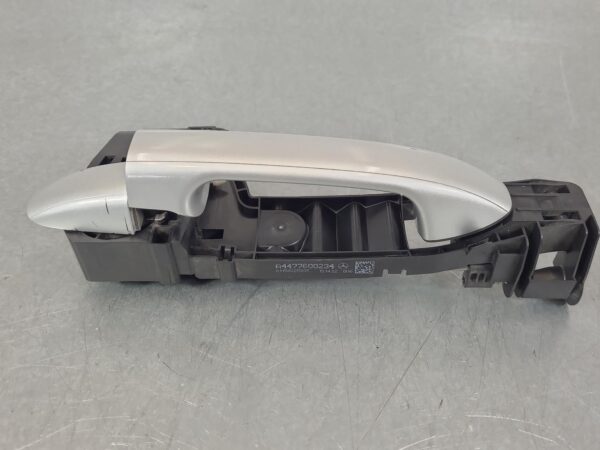 MERCEDES VITO 2015-2025 DOOR HANDLE 447, LH REAR, OUTER, COLOUR CODED, 03/15- - Image 2