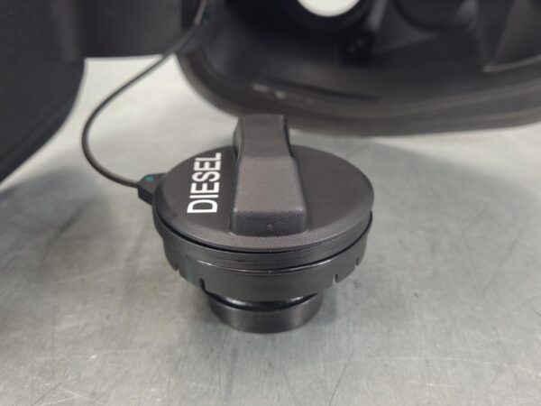 FORD RANGER 2022-2025 FUEL DOOR / FILLER RA, FUEL DOOR, 05/22- - Image 10