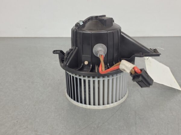 MERCEDES VITO 2015-2024 HEATER FAN MOTOR 447, FRONT, 03/15- - Image 2