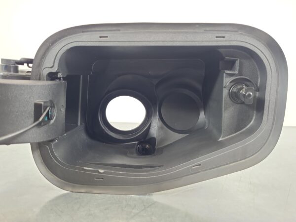 FORD RANGER 2022-2025 FUEL DOOR / FILLER RA, FUEL DOOR, 05/22- - Image 9