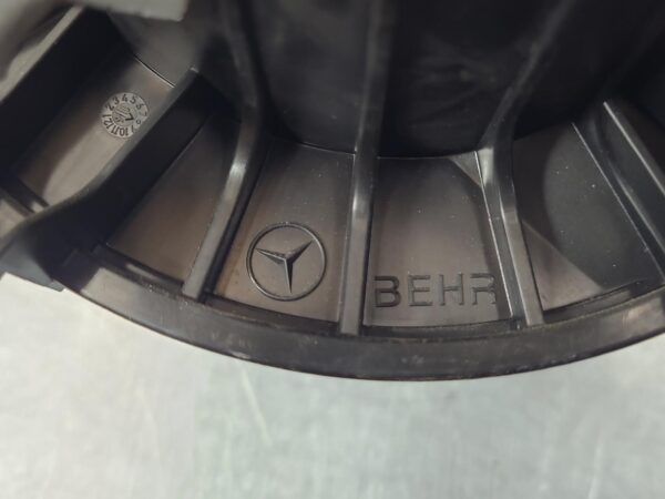 MERCEDES VITO 2015-2024 HEATER FAN MOTOR 447, FRONT, 03/15- - Image 5