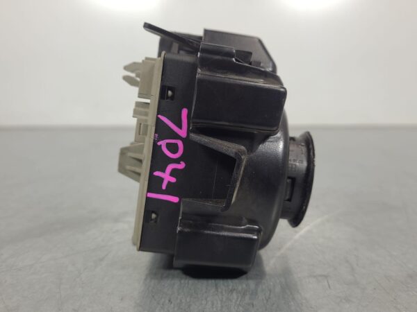 MERCEDES VITO 2015-2025 IGNITION W/ KEY 447, 03/15- - Image 5