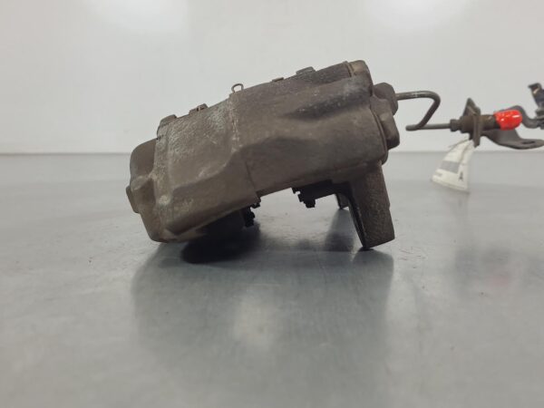 TOYOTA HILUX 2010-2015 CALIPER LH FRONT, 4WD, 13WG CALIPER CASTING NUMBER, VSC T - Image 4