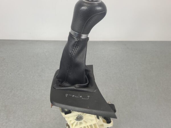 MERCEDES SPRINTER 2013-2018 GEAR STICK/SHIFTER AUTO T/M TYPE, BLACK/SILVER, NCV3 - Image 4