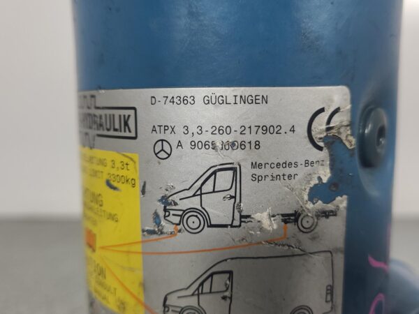 MERCEDES SPRINTER 2006-2018 JACK/TOOL KIT NCV3, 10/06-04/18 - Image 3