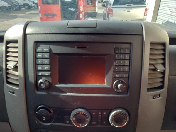 MERCEDES SPRINTER 2013-2018 LEFT GUARD NCV3, 10/13-04/18 - Image 18