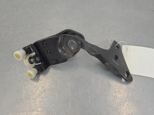 FORD TRANSIT 2014-2024 DOOR HINGE/RUNNER UPPER DOOR ROLLER, RH REAR, VO, 02/14- - Image 3