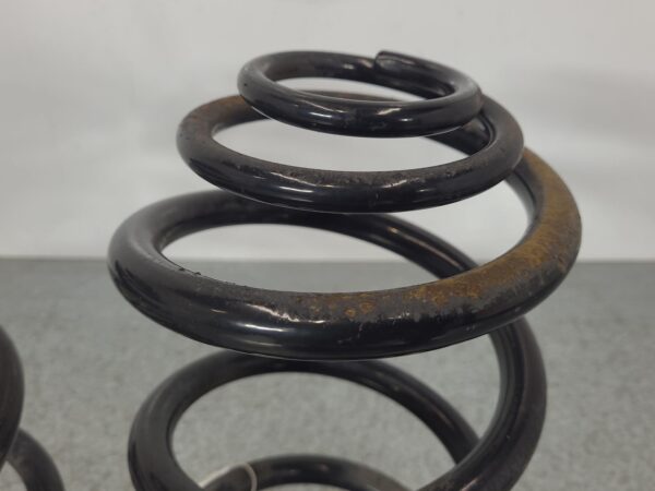 RENAULT TRAFIC 2015-2024 REAR COIL SPRING X82, PAIR, 01/15- - Image 4