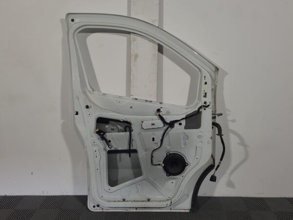 RENAULT TRAFIC 2015-2020 LEFT FRONT DOOR X82, 01/15-06/20 - Image 4