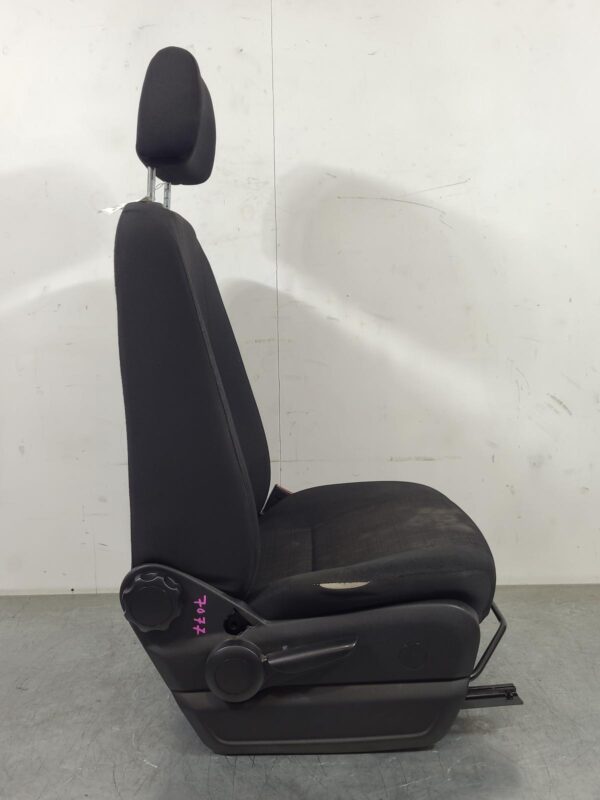 MERCEDES SPRINTER 2006-2018 FRONT SEAT RH FRONT, NCV3, STANDARD TYPE, 10/06-04/1 - Image 12