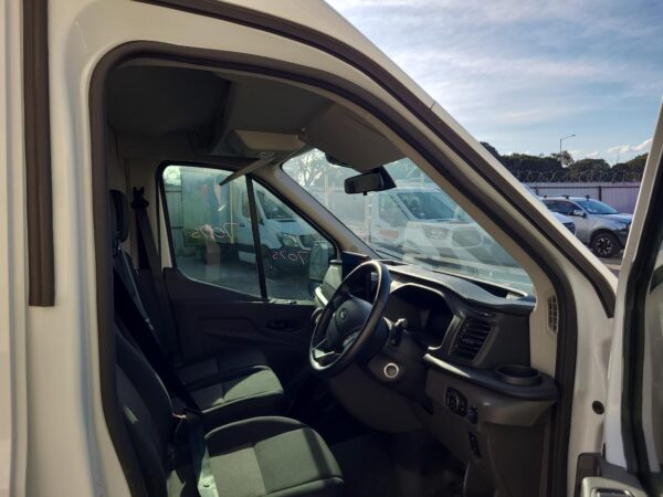 FORD TRANSIT 2014-2024 DOOR HINGE/RUNNER MIDDLE DOOR ROLLER, LH REAR, VO, 02/14- - Image 10