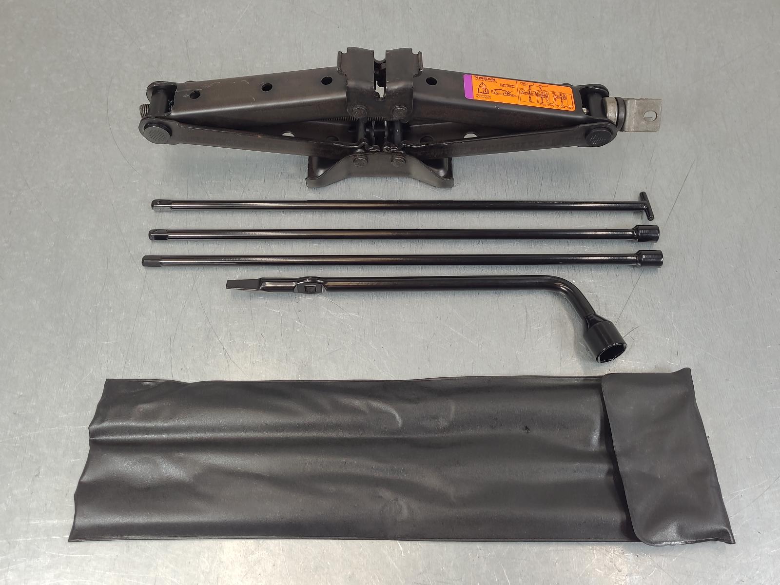 NISSAN NAVARA 2015-2025 JACK/TOOL KIT NP300, 04/15- First Auto Parts