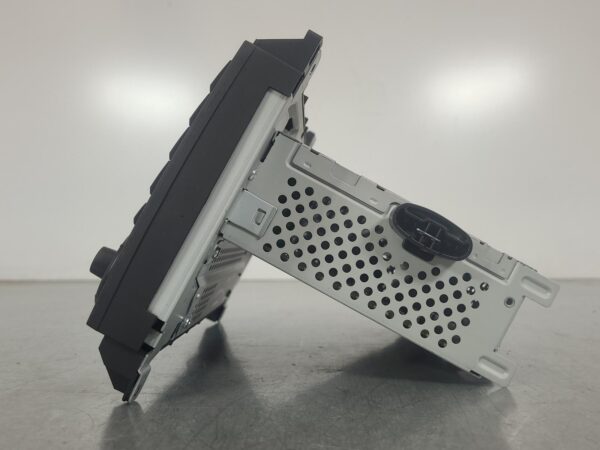 MERCEDES SPRINTER 2006-2018 STEREO/HEAD UNIT DISPLAY & CONTROL UNIT, DOUBLE - Image 4