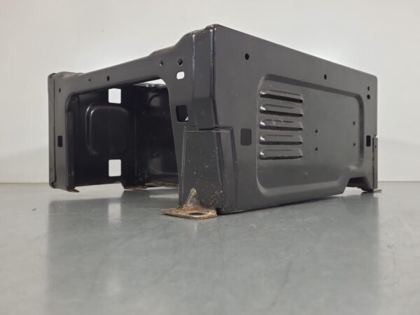 MERCEDES VITO 2004-2011 SEAT BOX 639 VAN 05/04-01/11 - Image 2