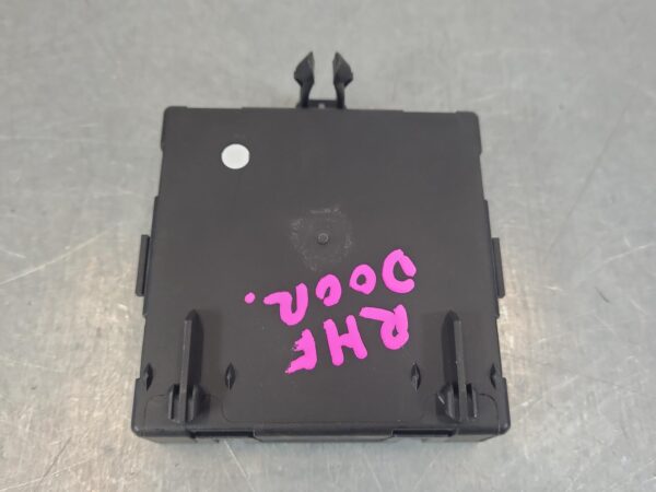 MERCEDES VITO 2015-2025 - Image 15