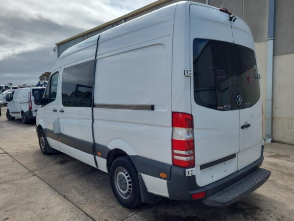 MERCEDES SPRINTER 2013-2018 FRONT PANEL NCV3, 10/13-04/18 - Image 9