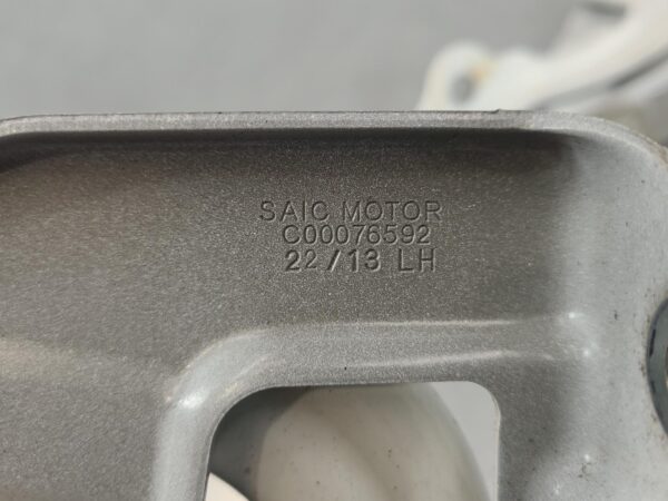 LDV DELIVER 9 2020-2025 BONNET HINGE/STRUT BONNET HINGE (PAIR), 07/20- - Image 16